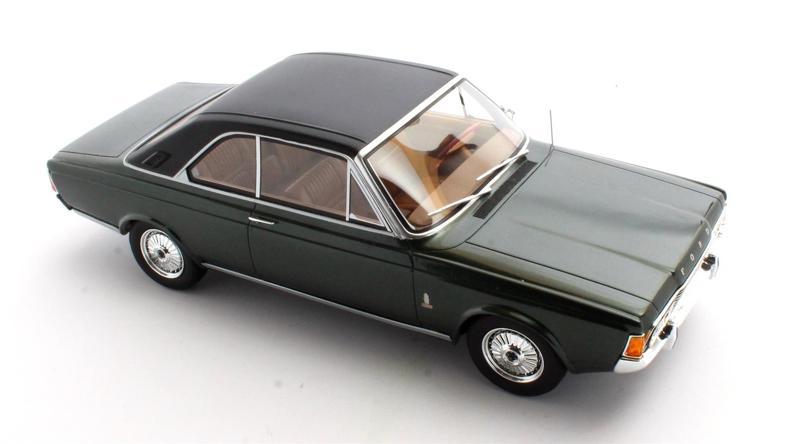 Modellauto Ford Taunus P7B coupé green metallic `69`71 Cult Scale